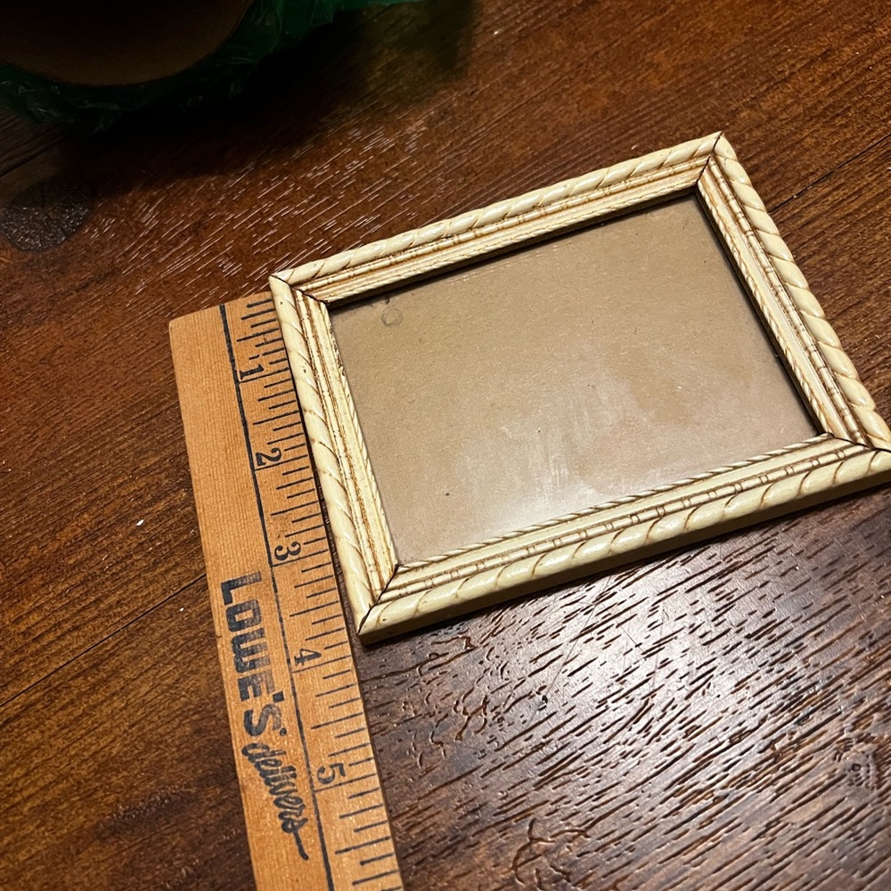 Antique Small Wooden Ornate Cottagecore Picture Frame Cream Tan 3x4 - Picture 7 of 9